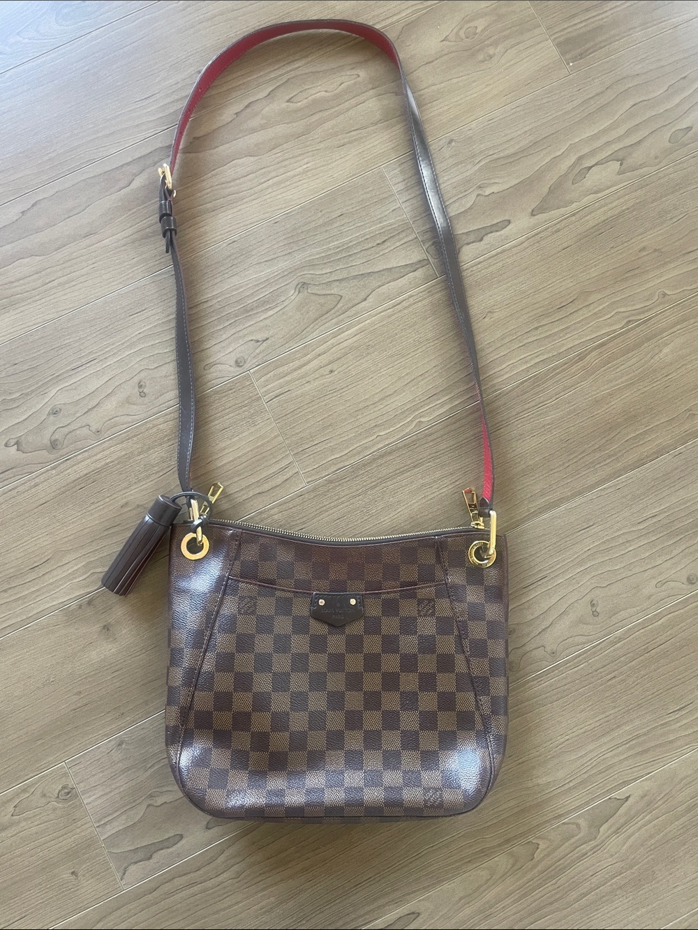 Louis Vuitton “South Banks” Crossbody Damier Print Preowned 💯Authentic